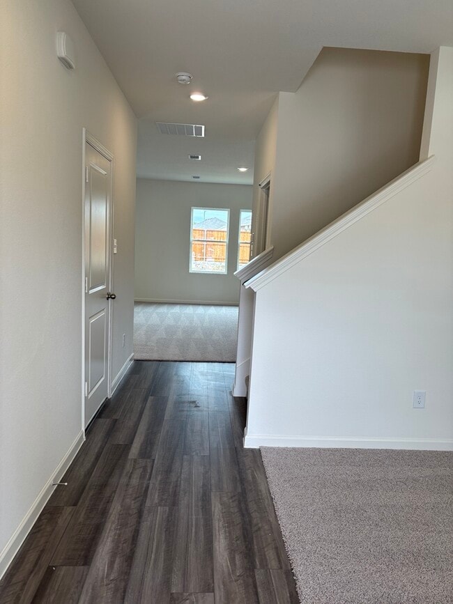 Building Photo - 1876 Purtis Crk Dr