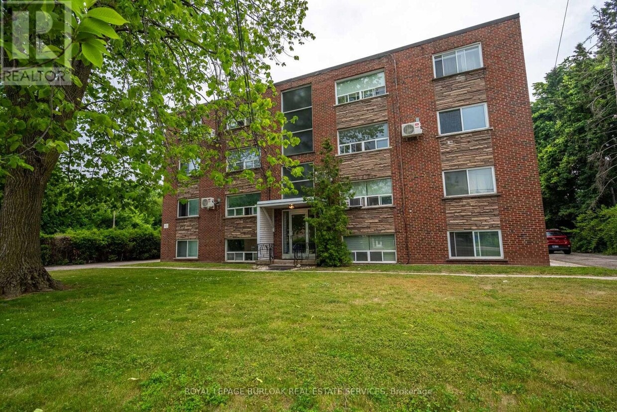 Primary Photo - 2161 Ghent Ave