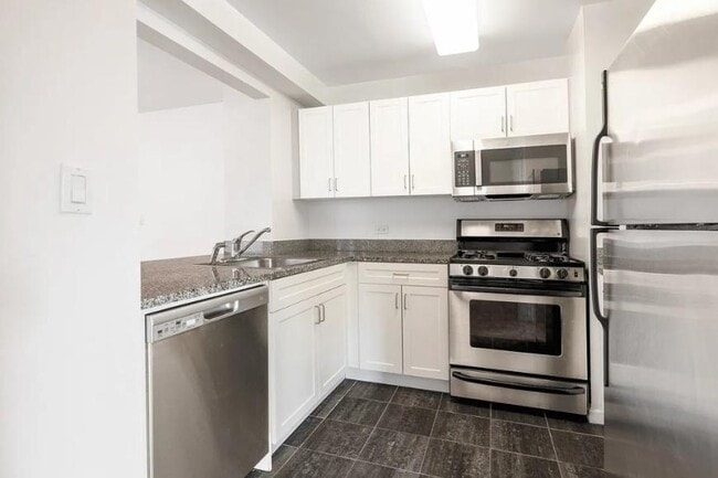Building Photo - 2 bedroom in NEW YORK NY 10013