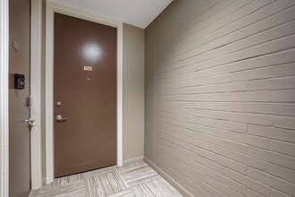 Building Photo - 3600 Montrose Blvd