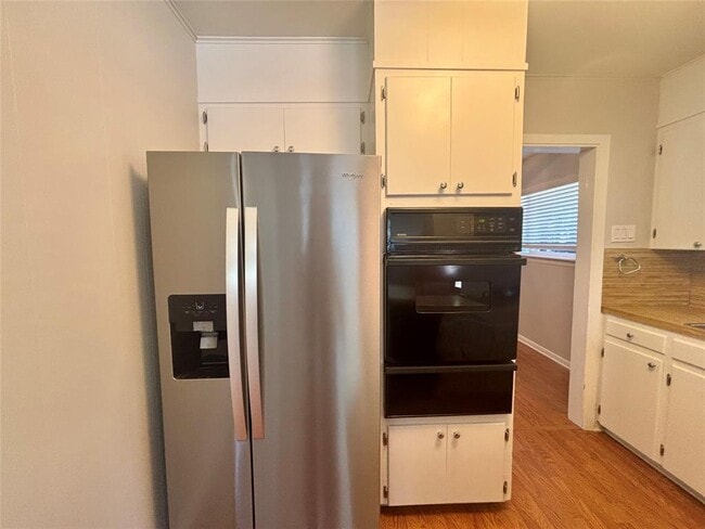 Foto del edificio - 5408 Sunshine Dr