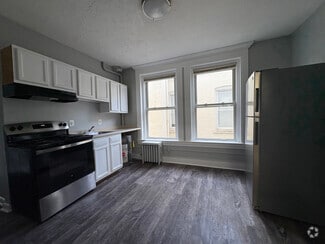 Building Photo - 380 W Main St