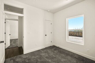 Building Photo - 4025 Boardwalk Rd