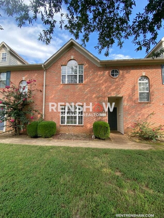 Primary Photo - Now Offering a 18 Month Lease - Two Story ...