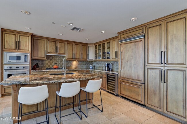 Foto del edificio - 7175 E Camelback Rd