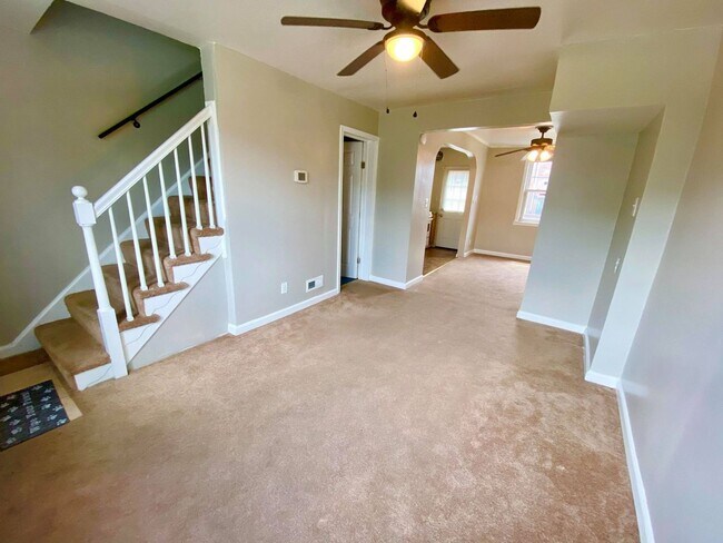 Foto del edificio - Charming 2 Bedroom/1 Bathroom Townhome in Morrel Park, MD!