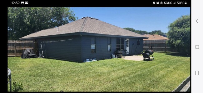 Building Photo - 2414 Westlake Cir N