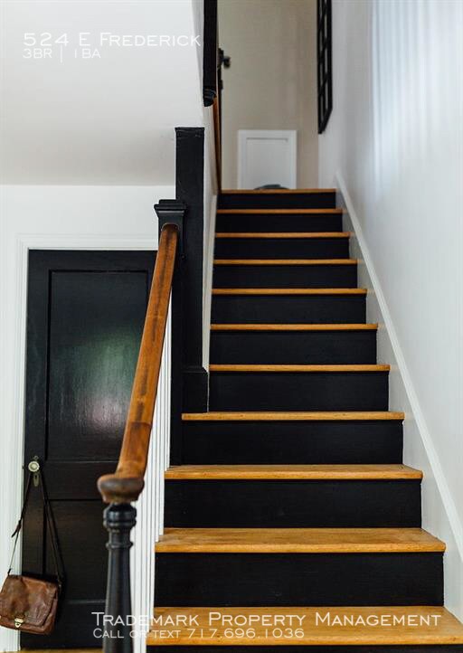 Building Photo - Beautifully Remodeled Townhome