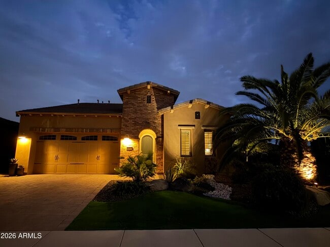 Foto del edificio - 12923 W Roy Rogers Rd