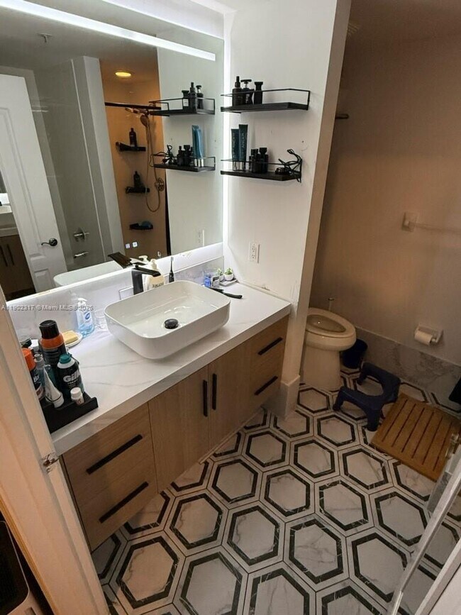 Foto del edificio - 1627 SW 37th Ave