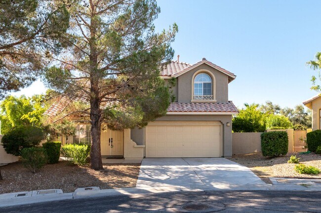 Building Photo - 1930 sq ft, 2 story, 4 bedroom, 2 1/2 bath...