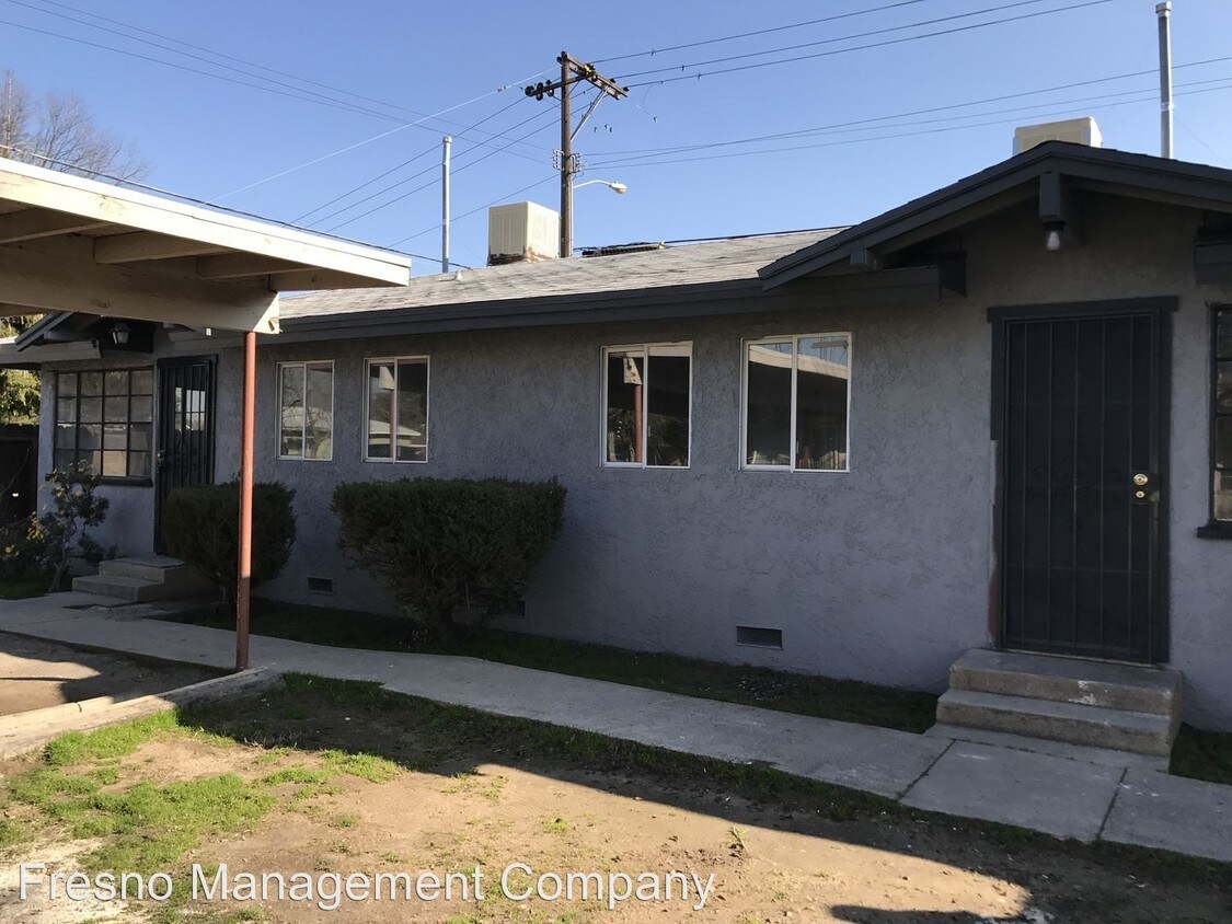 Primary Photo - 4796 E Holland Ave
