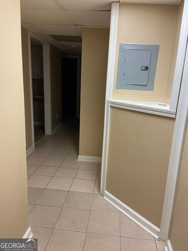 Building Photo - 409 Ovara Ct