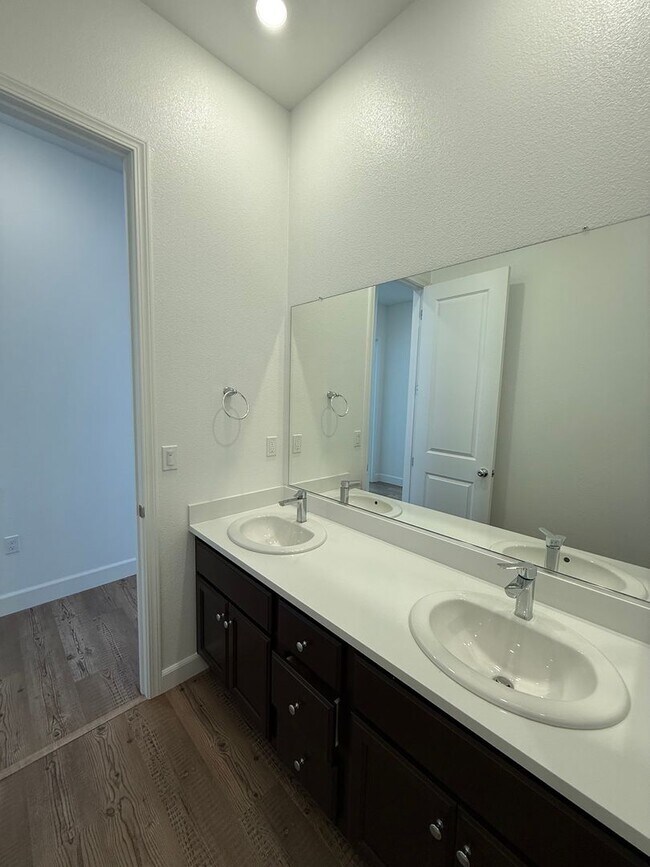 Foto del edificio - LAKE VIEW