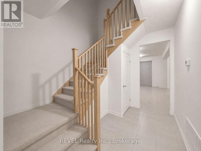 Building Photo - 7441 Baycrest Cmn