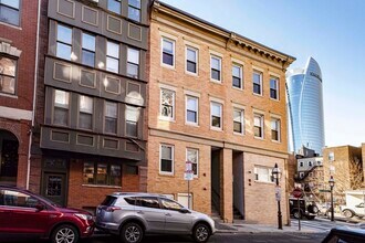 Building Photo - 28 Cooper St