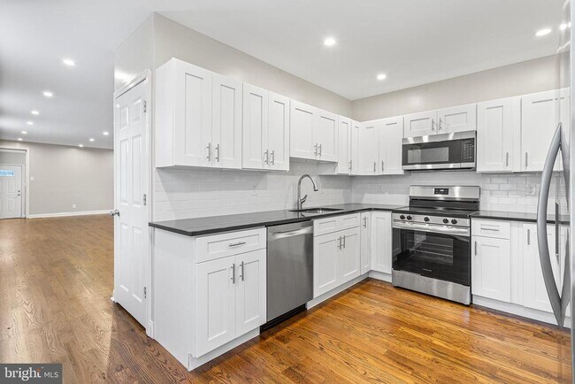 Foto del edificio - 518 S 56th St