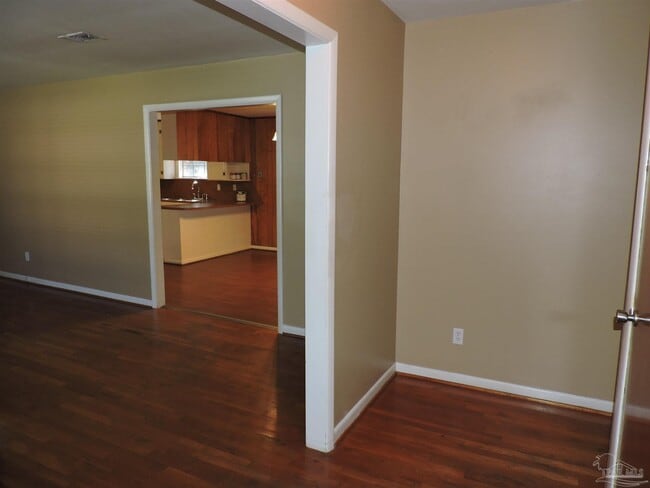 Building Photo - 8220 Excelsior Dr