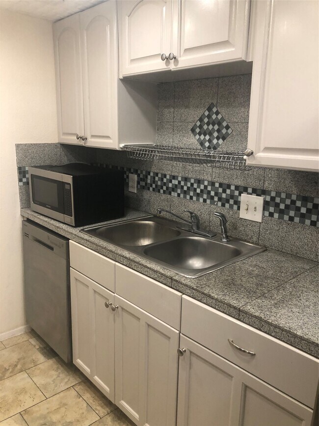 Foto del edificio - 9531 Pagewood Ln
