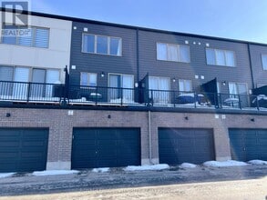 Building Photo - 913 Moses Tennisco St