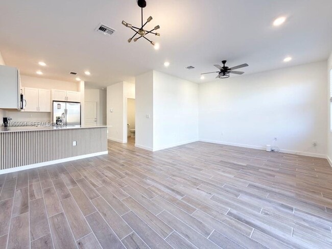 Foto del edificio - 0 NE 13th St