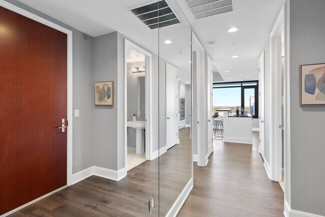 Foto del edificio - 122 N Harrington St