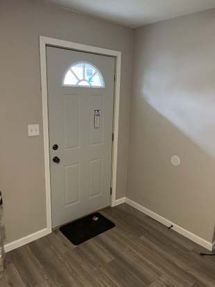 Building Photo - 1426 Holly Hill Dr