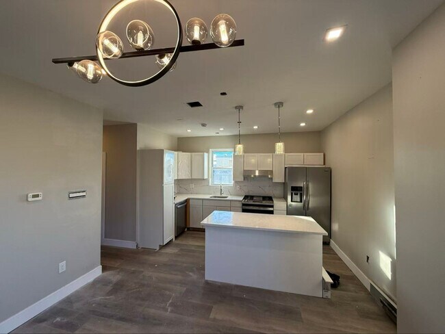 Foto del edificio - 1700 77th St