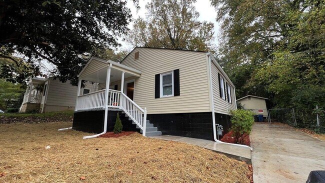 Foto del edificio - BEAUTIFULLY RENOVATED 2br/1ba home!! - In ...