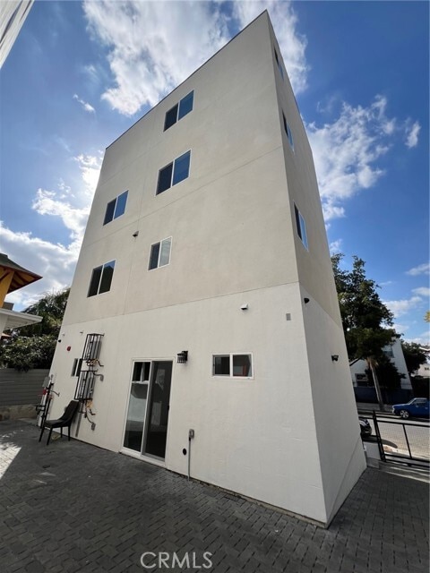 Building Photo - 1218 Arapahoe St