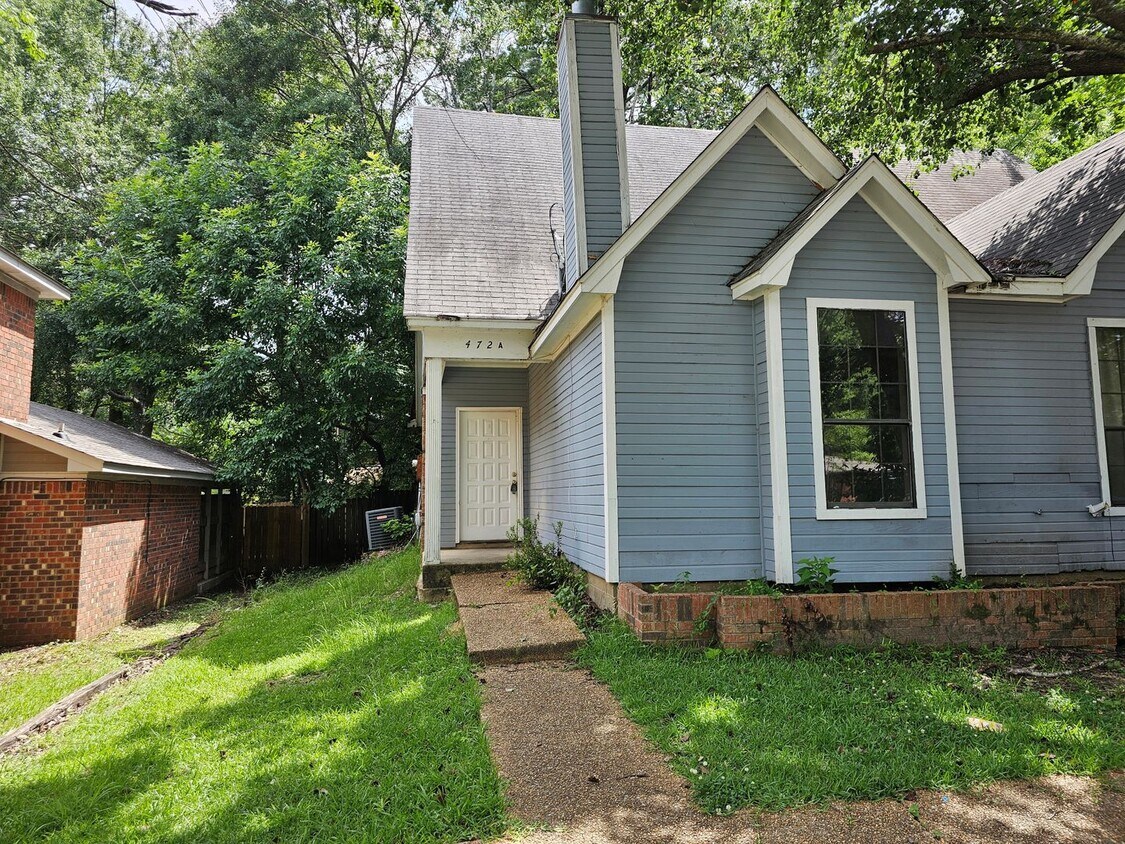 Foto principal - ****JUST REDUCED****472 A Brendalwood, Bra...