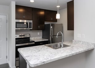 Building Photo - River Bend Apartments