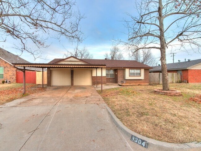 Building Photo - 1304 Regency Blvd