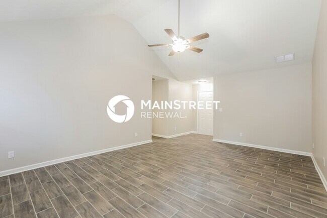 Foto del edificio - 3 Bedroom Pet-Friendly Home in COVINGTON, GA with Main Street Renewal