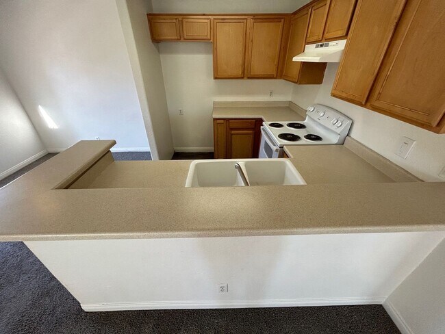 Building Photo - CHARMING EAST LAS VEGAS HOME W/ 2 BD 2 BR IN 2ND STORY CONDO