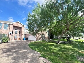 Building Photo - 6321 Oso Pkwy