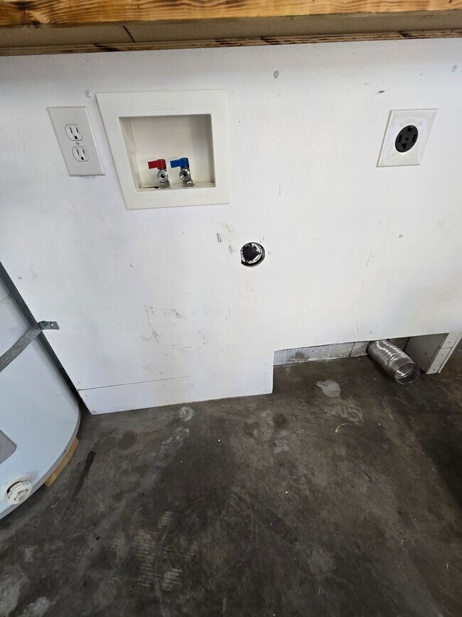 Foto del edificio - Pet Friendly Single Level 3 Bed 2 Bath Hom...