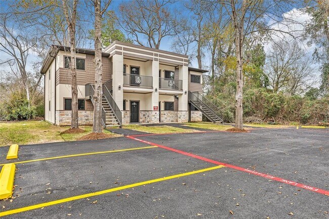 Building Photo - 21255 W Memorial Dr
