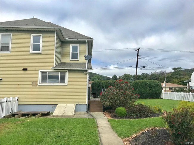 Foto del edificio - 115 N Lehigh Ave