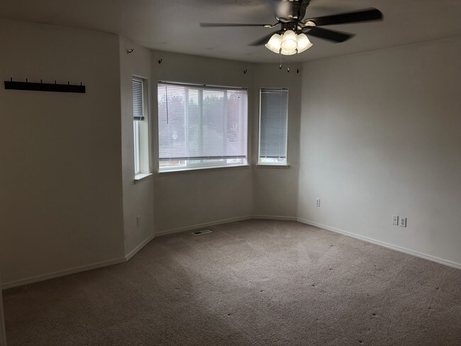 Building Photo - 11628 Hummer Bay Loop #37