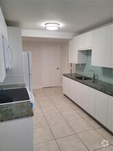 Building Photo - 651 SW 66th Ave