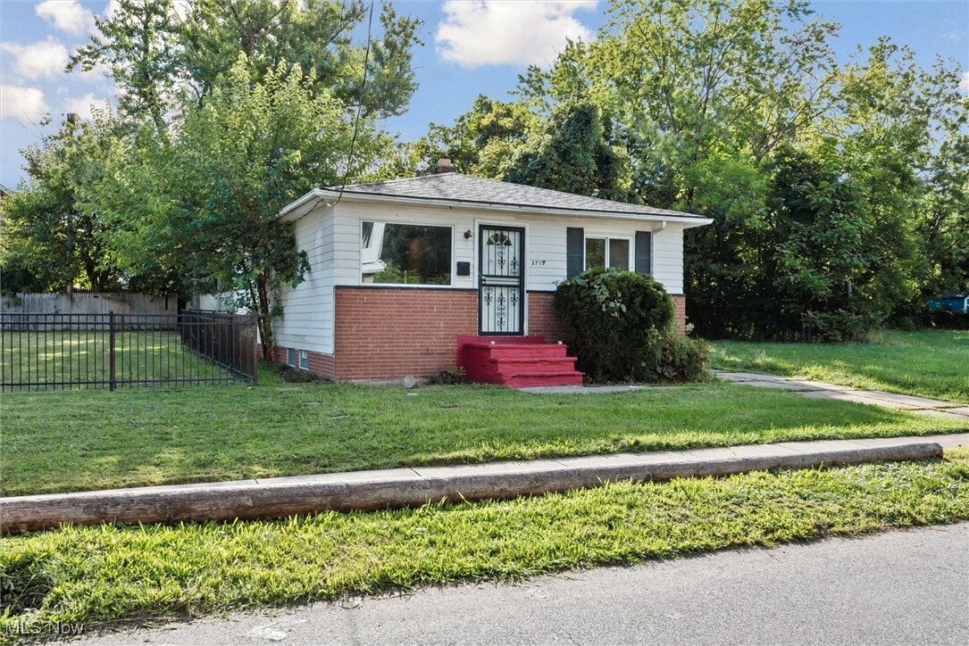Foto principal - 3713 E 144th St