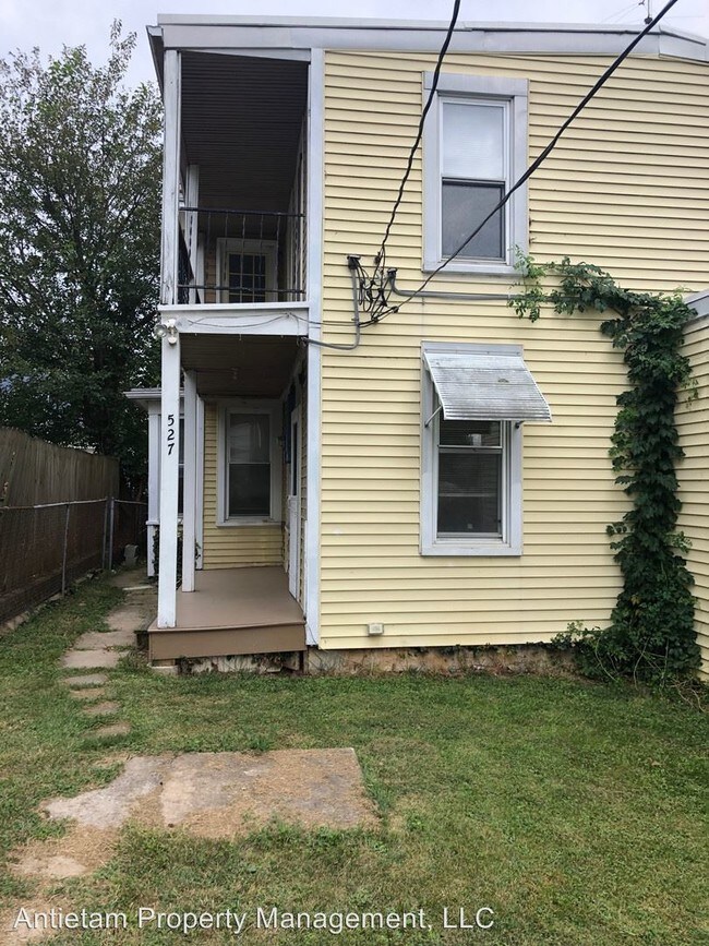 Building Photo - 3 br, 1 bath House - 527 N. Mulberry Street