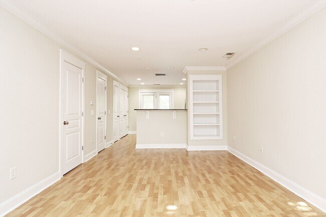 Building Photo - Woodlands of Charlottesville Condo With Community Amenities