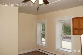 Building Photo - 218 3rd Ave E
