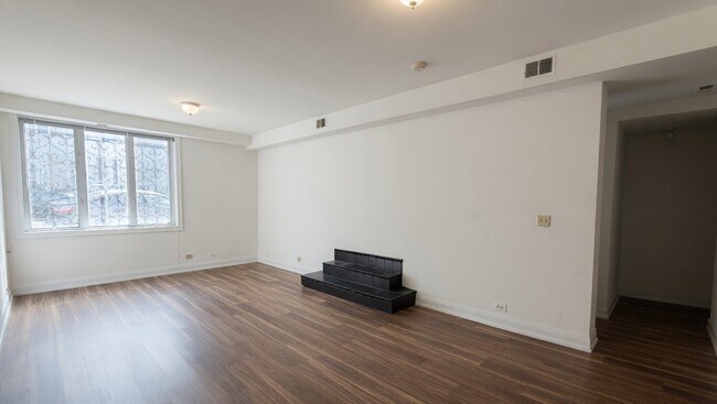 Foto del edificio - 3504 N Sheffield Ave