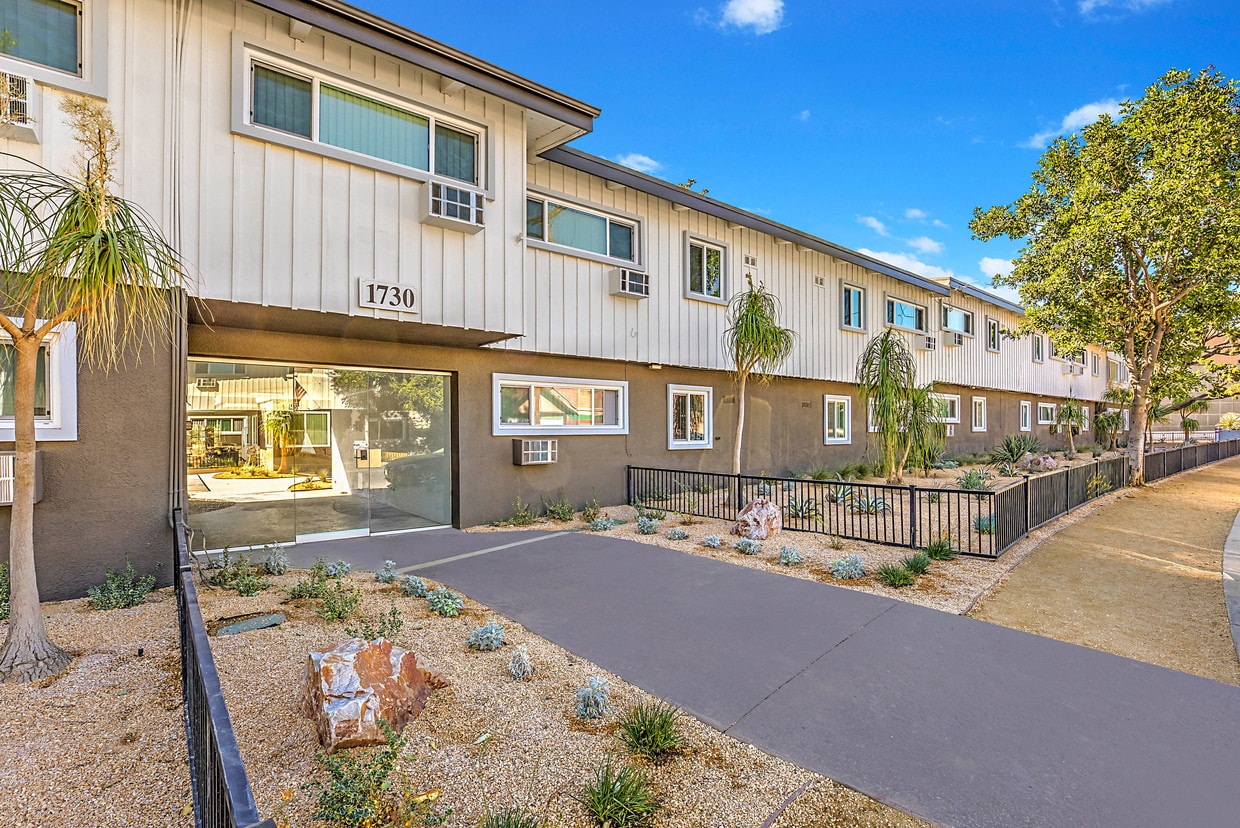 Luxe At Burbank Apartments Burbank Ca Apartments Com