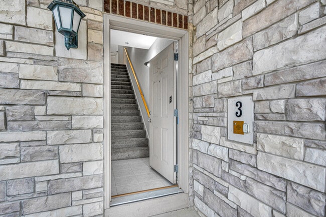 Foto del edificio - 4666 Sagewood Cir