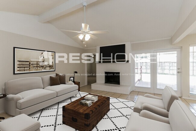 Building Photo - 2832 Lago Vista Loop