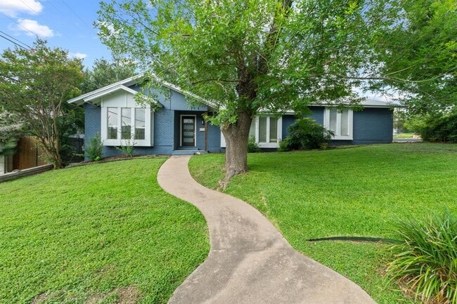 Building Photo - 2505 Wilke Dr